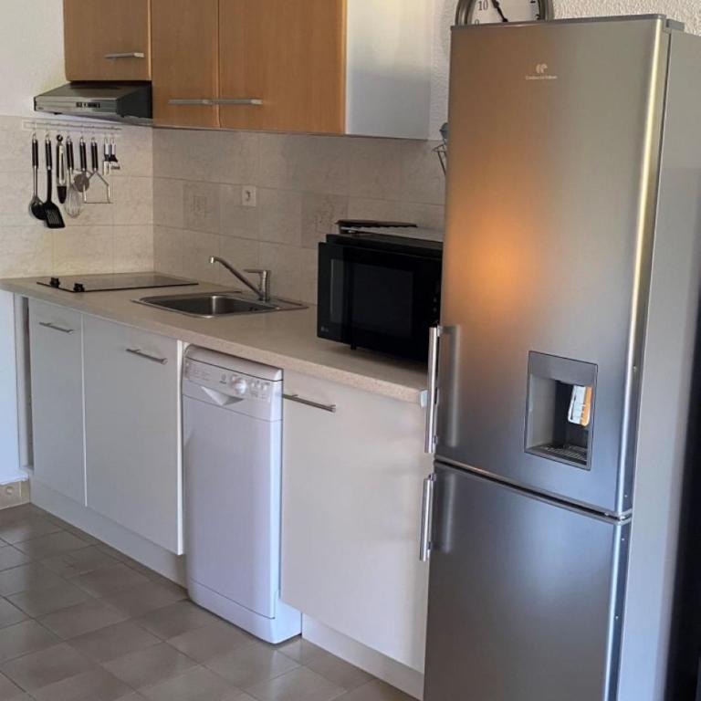 Appartement cosy et spacieux en bord de mer à Saint-Raphaël, en face du Port Santa-Lucia - Appartement - 7