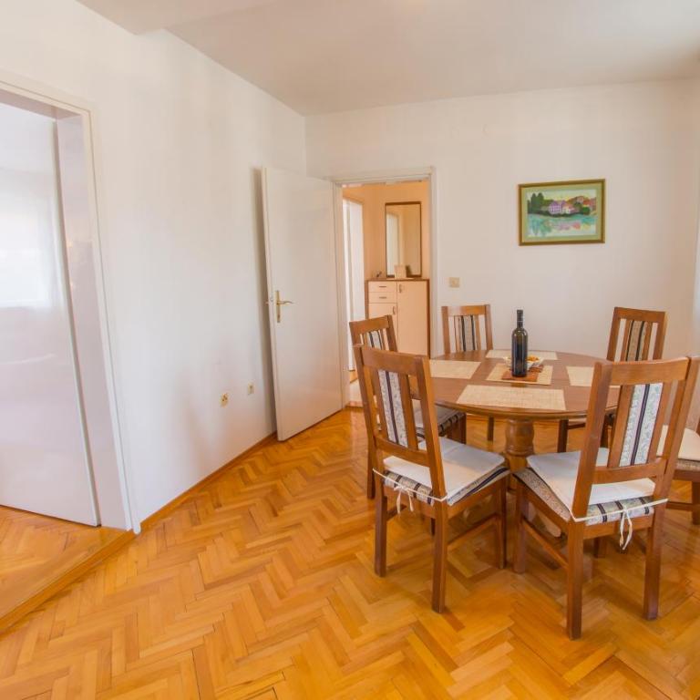 Apartment Revia - One-Bedroom Apartment - 3