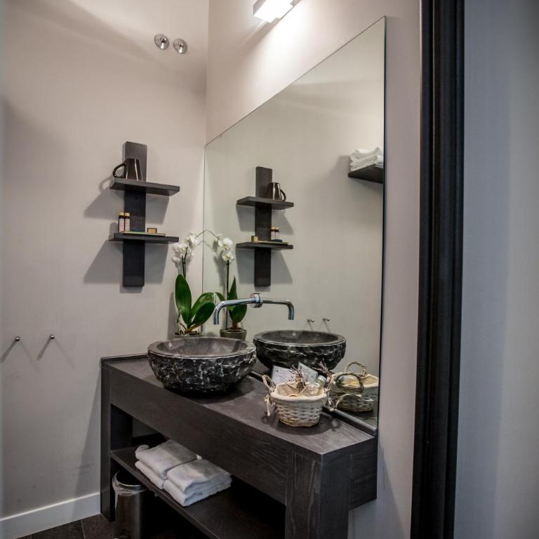 Chic & Town Luxury Rooms Piazza di Spagna - Suite Junior - 16