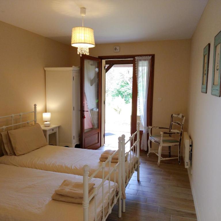 La Colline - Chambre d'hôtes - B&B - Chambre Lits Jumeaux avec Salle de Bains Privative - 6