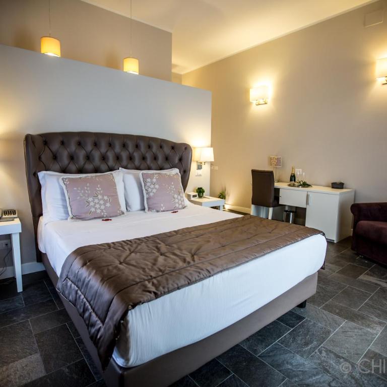 Chic & Town Luxury Rooms Piazza di Spagna - Suite Junior - 10