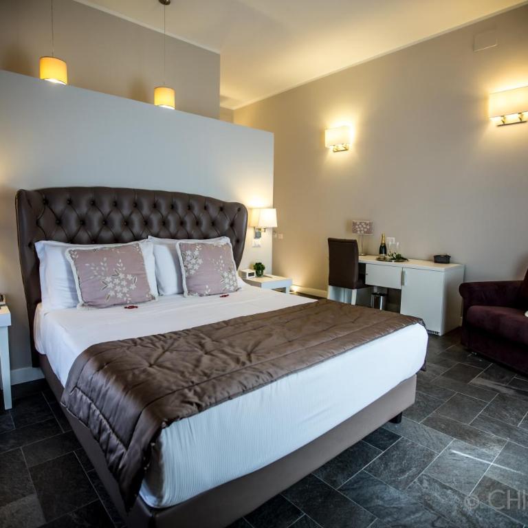 Chic & Town Luxury Rooms Piazza di Spagna - Suite Junior - 11