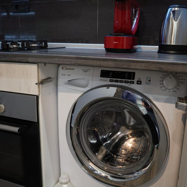 Luxury Apt Near Belgrade Center w/Patio and Garden - Apartman sa 1 Spavaćom Sobom - 6