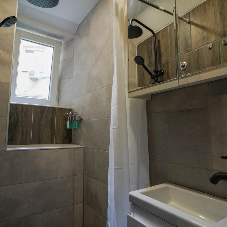 Luxury Apt Near Belgrade Center w/Patio and Garden - Apartman sa 1 Spavaćom Sobom - 26