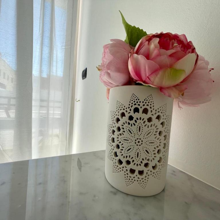 B&B Poesia - Camera Matrimoniale con Balcone - 8