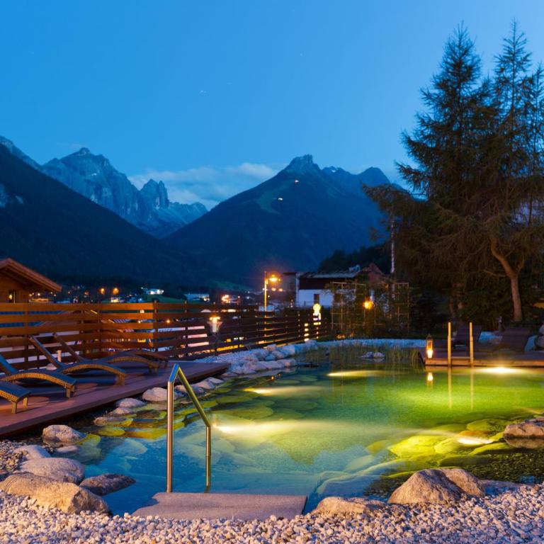 Sporthotel Cristall - Superior Doppelzimmer mit Balkon und Bergblick - 1
