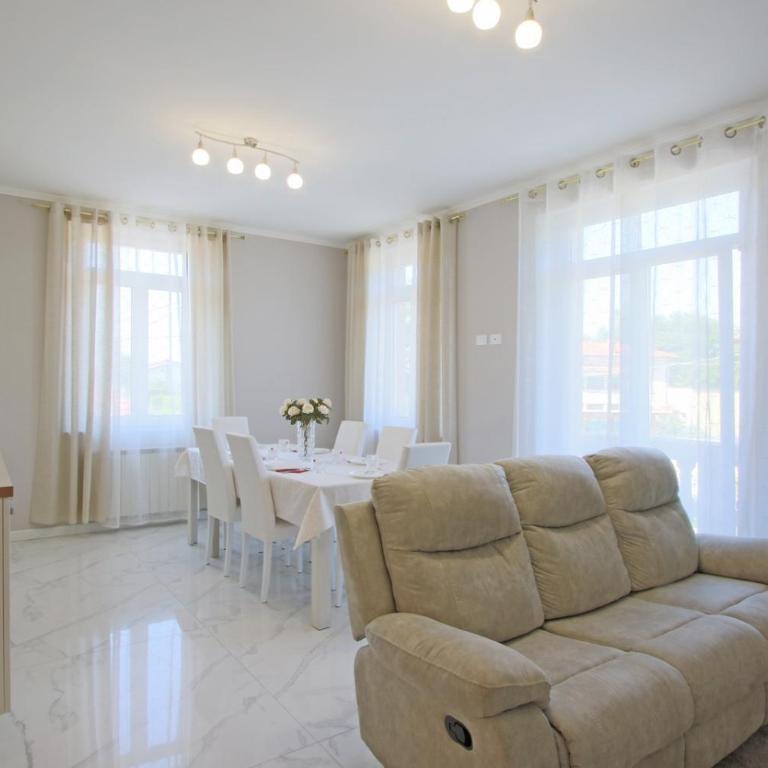 Palazzo Richard Leone - Appartamento Deluxe con 2 Camere da Letto e Balcone - 1