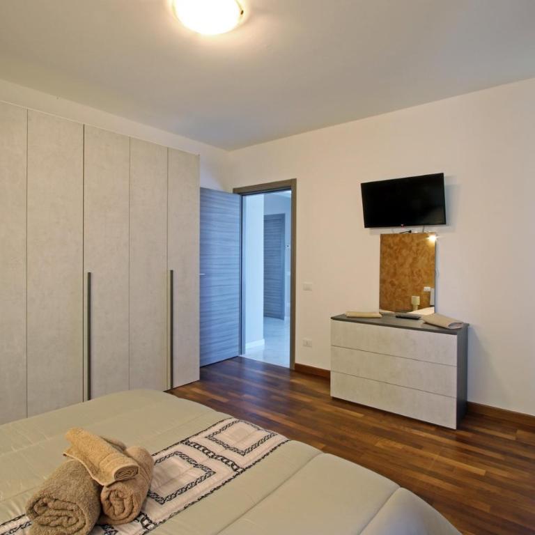 Palazzo Richard Leone - Appartamento Deluxe con 2 Camere da Letto e Balcone - 2
