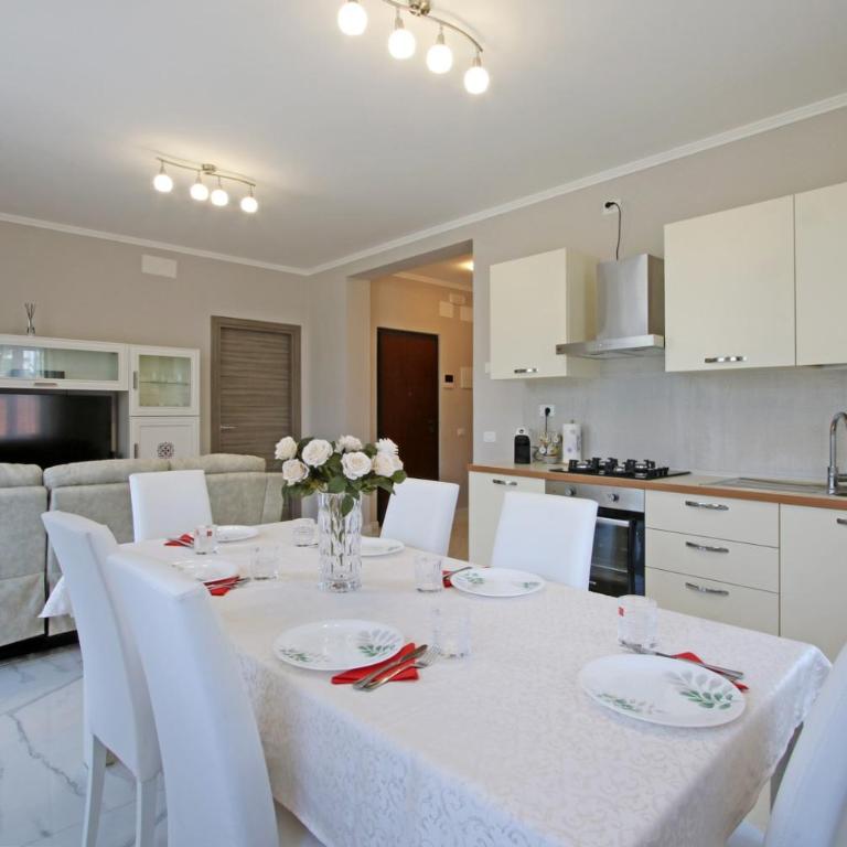 Palazzo Richard Leone - Appartamento Deluxe con 2 Camere da Letto e Balcone - 4