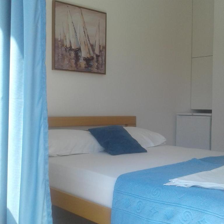 Solstice Retreat - Double Room with Garden View - 4