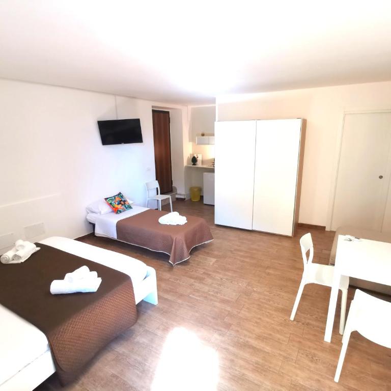 A due passi dal centro Sweet Rooms - Camera Quadrupla Comfort - 7