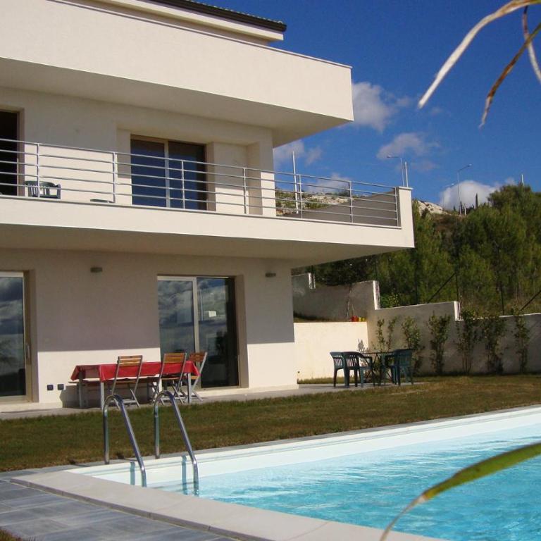 appartamento in moderna villa con piscina - Appartamento con 2 Camere da Letto - 4