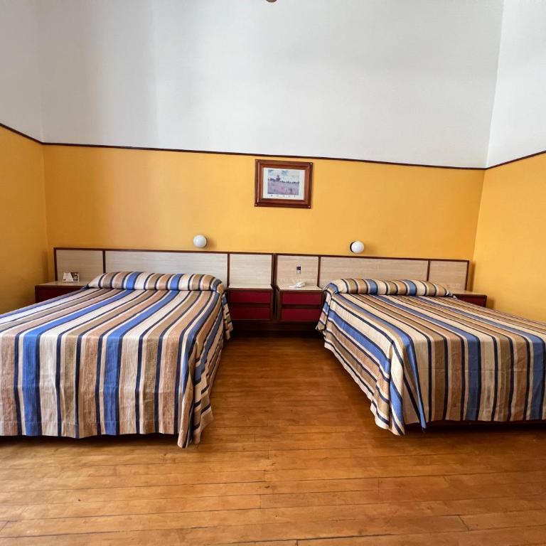 Hotel Isabel - Habitación Doble - 2 camas dobles - 7