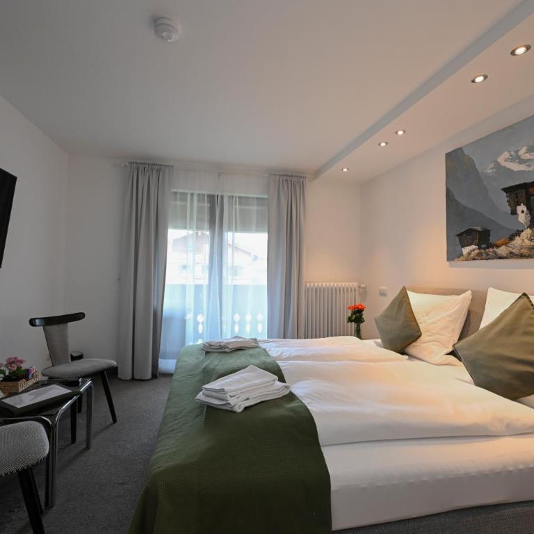 Hardi's Hotel - Standard Doppelzimmer mit Balkon - 12