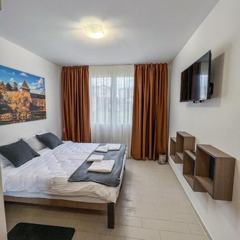 Happy Hill Rooms - Dvokrevetna Soba sa Bračnim Krevetom i Sopstvenim Kupatilom - 1