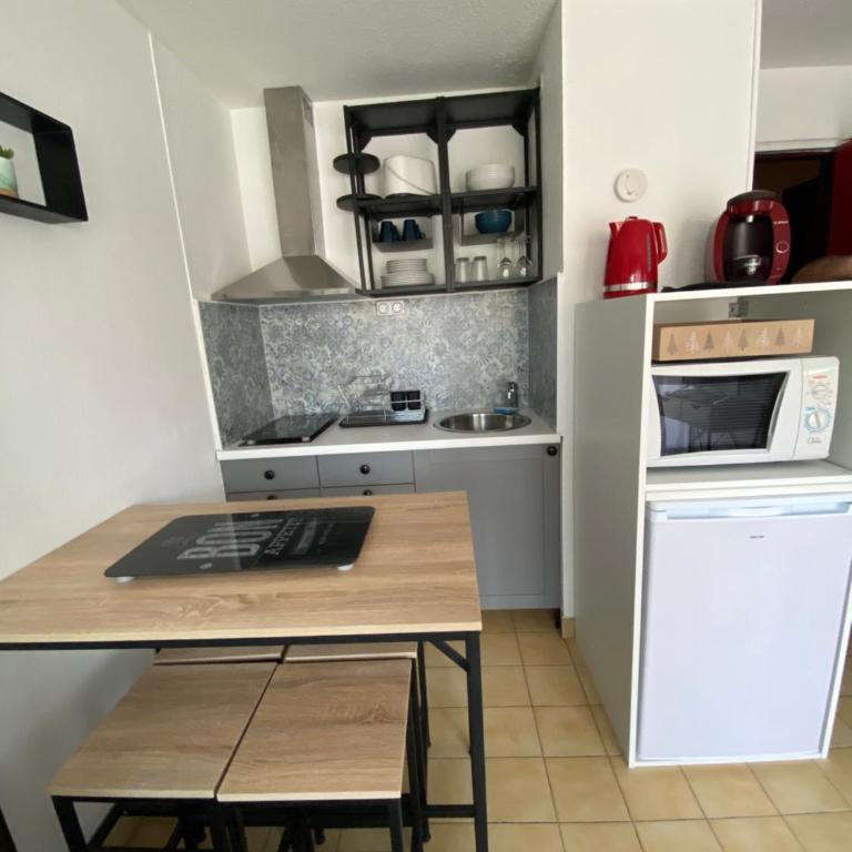 Petit T2 proche de la plage - Appartement 1 Chambre - 3