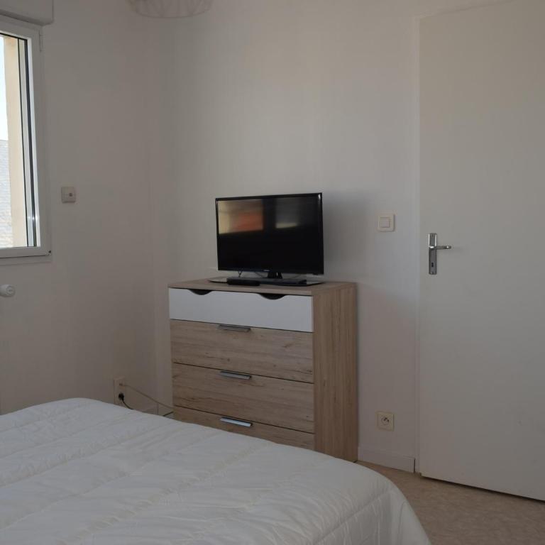 Maison 3 étoiles au centre des Sables d'Olonne avec accès plage, Wifi et garage - FR-1-197-519 - Holiday Home (8 Adults) - 5