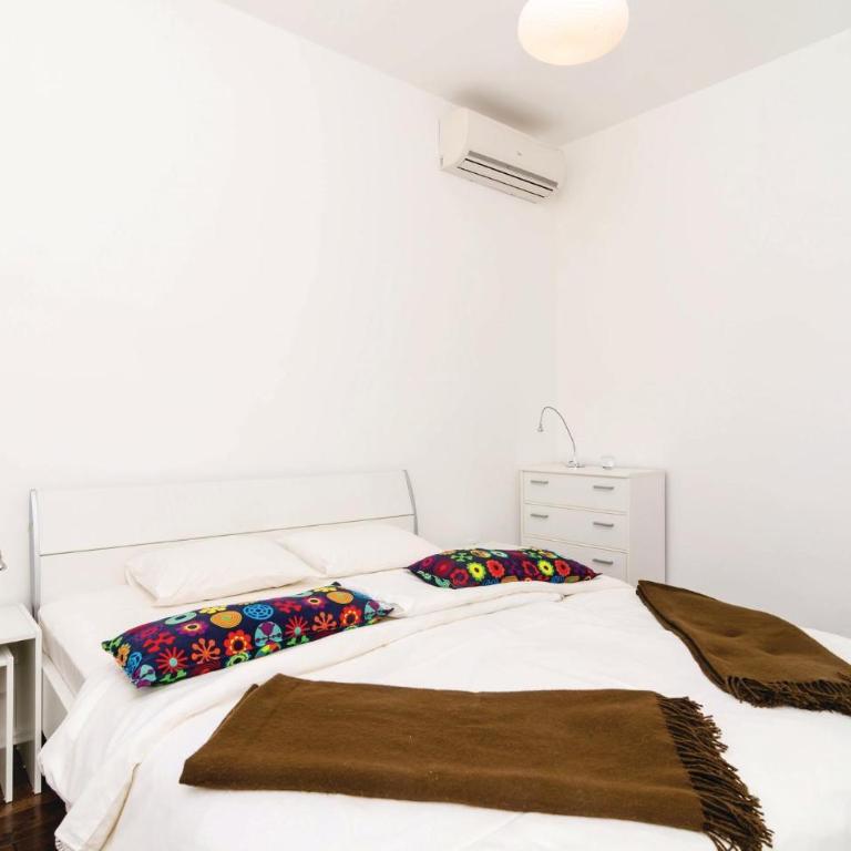 Lovely Home In Radovici With Kitchen - Vikendica sa Tri Spavaće Sobe - 18