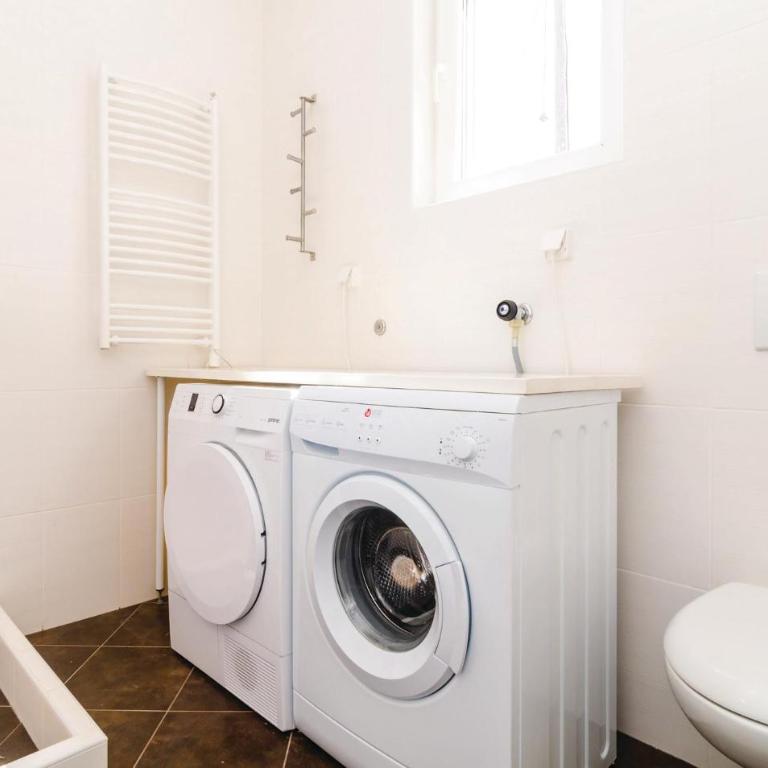 Lovely Home In Radovici With Kitchen - Vikendica sa Tri Spavaće Sobe - 25