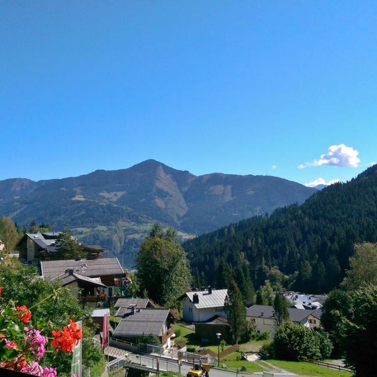 Pension Margarete - Doppelzimmer mit Balkon und Talblick - 1