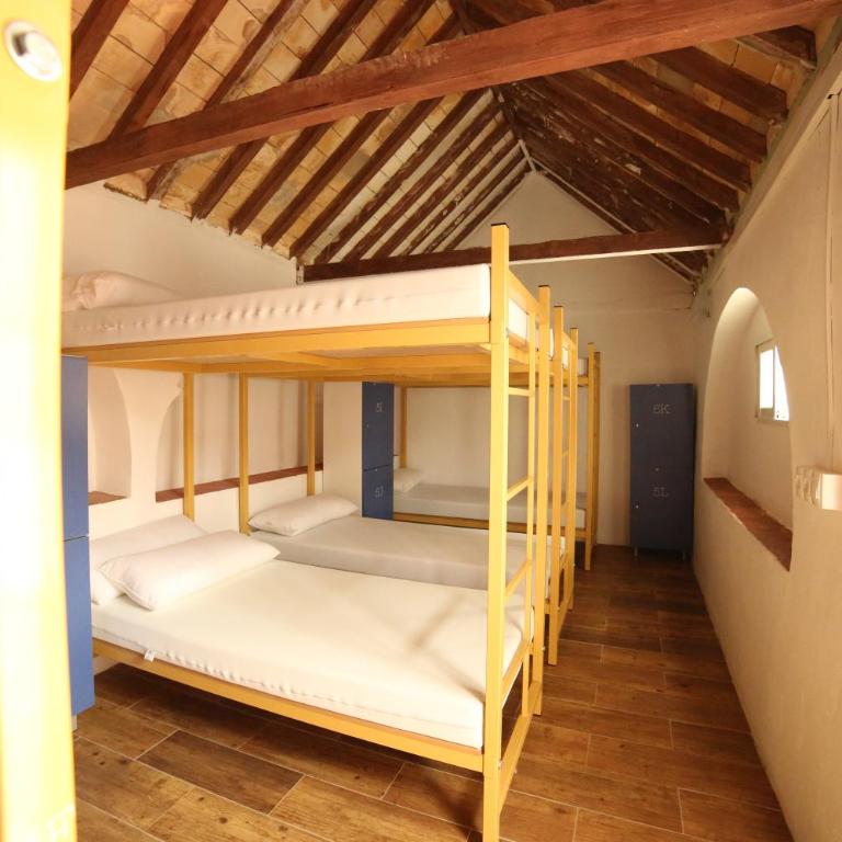 Wake up in Tarifa Hostel & Restaurant Lounge - Cama en habitación compartida mixta de 12 camas - 4