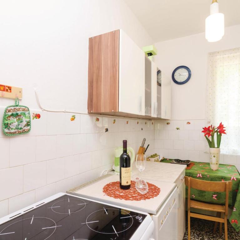 1 Bedroom Stunning Home In Kotor - One-Bedroom Vacation Home - 14