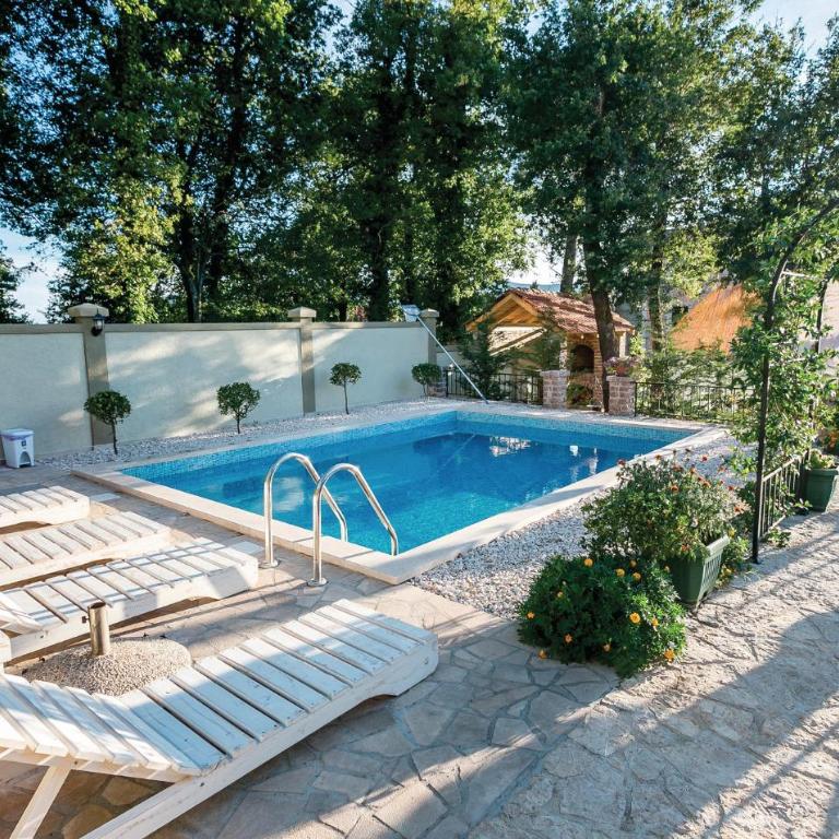 Pet Friendly Apartment In Herceg Novi - Apartman sa 4 Spavaće Sobe - 6