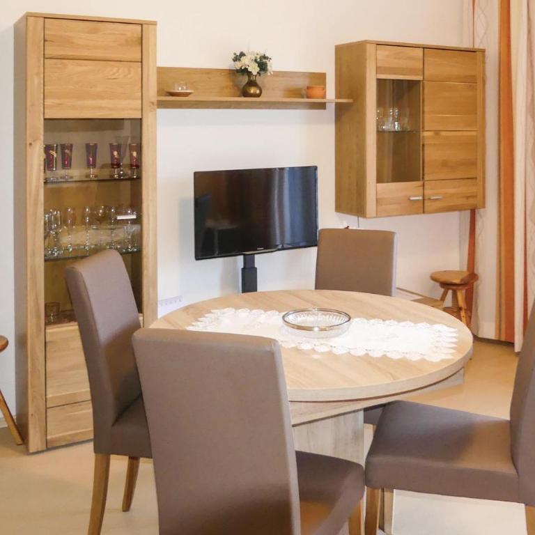 Ferienwohnung Mit Seeblick - Apartment mit 1 Schlafzimmer - 10