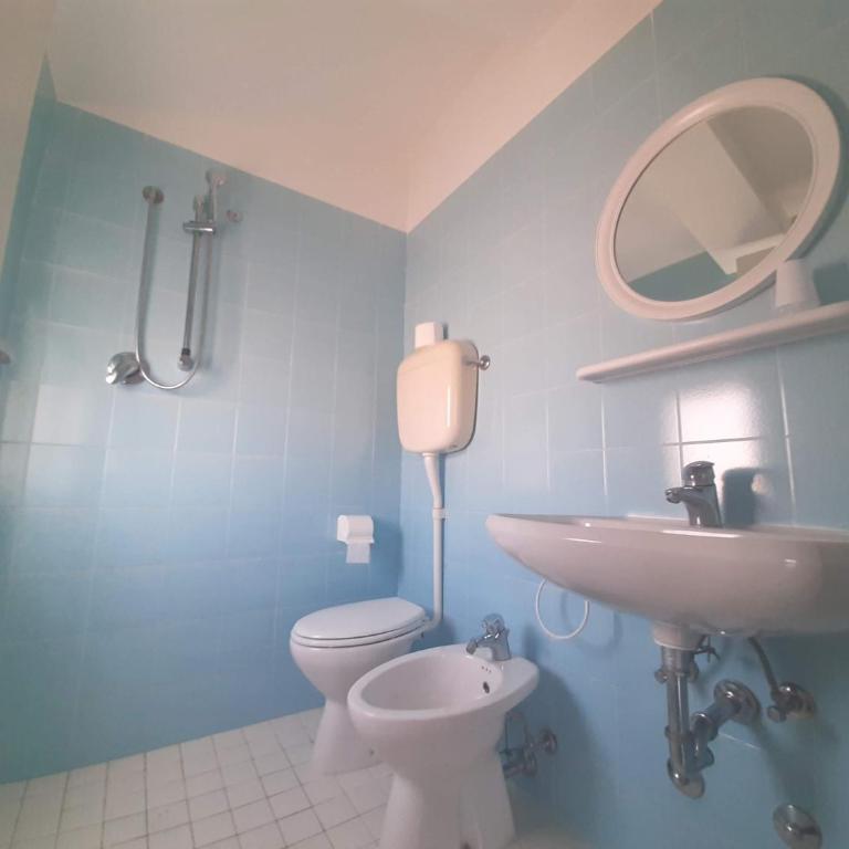 Hotel Amalfi - Camera Tripla Economy - 2