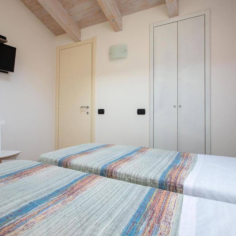 Residence CaFelicita - Apartments Lake View - Infinity Pool - Jacuzzi - Appartamento con 2 Camere da Letto e Vista Lago - Attico - 15