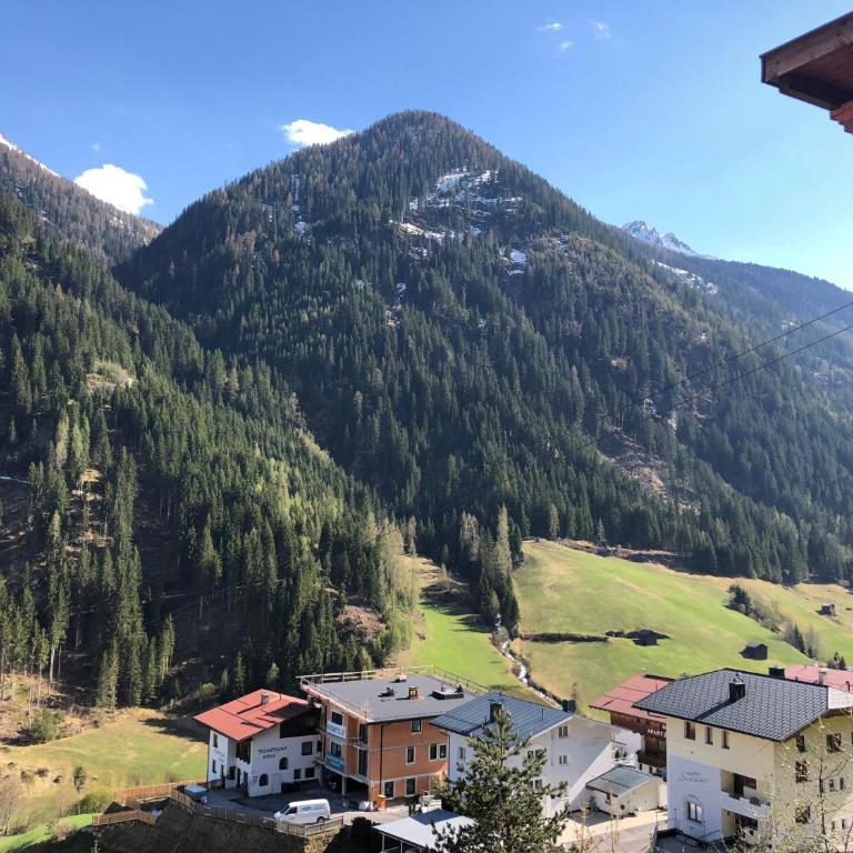 Hotel Garni Central - Zimmer - Studios - Apartments - Superior Familienzimmer - 4