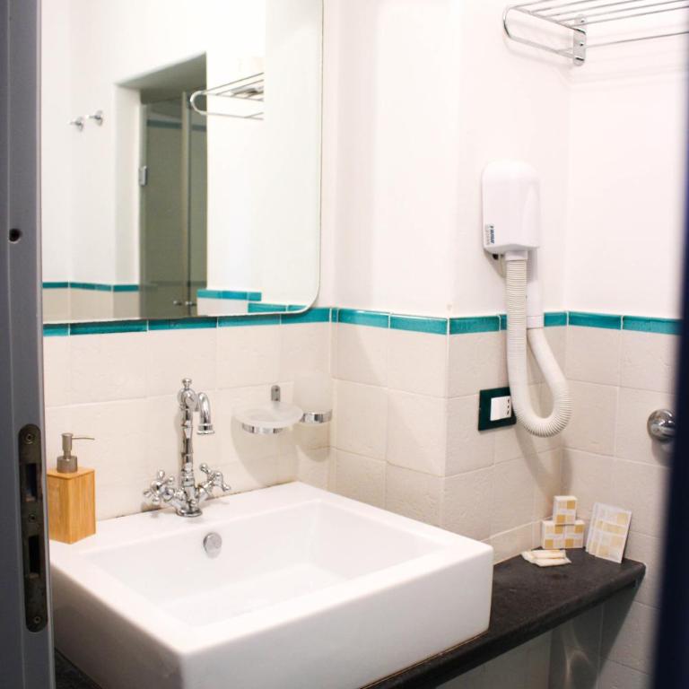 Residence Acanto - One-Bedroom Apartment with Terrace - 11