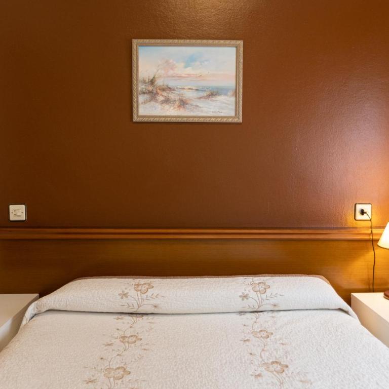 Hotel Eladia - Habitación con cama grande - 5