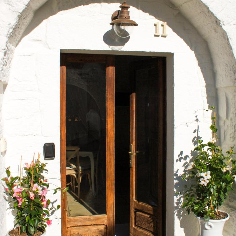 EnjoyTrulli - Unesco Site - Suite Deluxe con Vasca Idromassaggio - 10