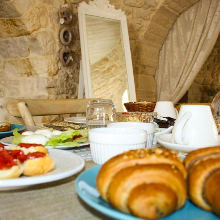 EnjoyTrulli - Unesco Site - Suite Deluxe con Vasca Idromassaggio - 39