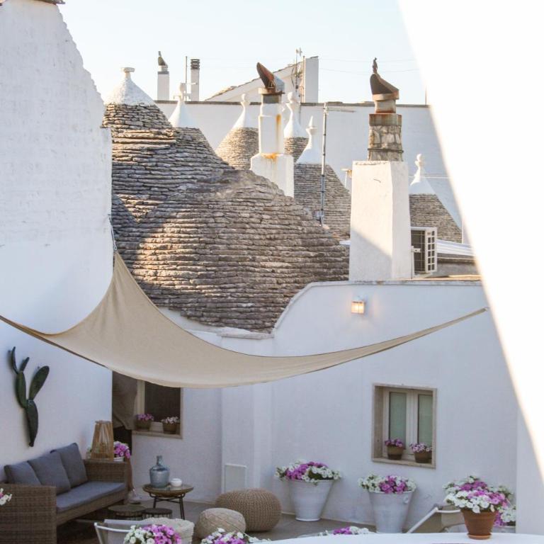 EnjoyTrulli - Unesco Site - Suite Deluxe con Vasca Idromassaggio - 65
