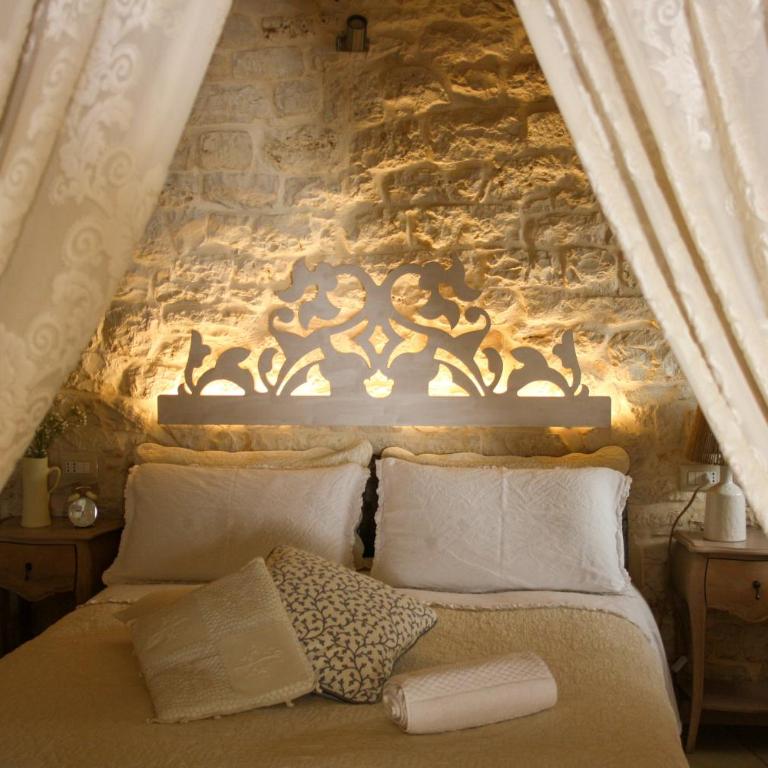 EnjoyTrulli - Unesco Site - Suite Deluxe con Vasca Idromassaggio - 25