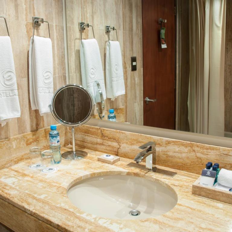 Hotel Estelar Miraflores - Habitación Superior con cama extragrande - 8
