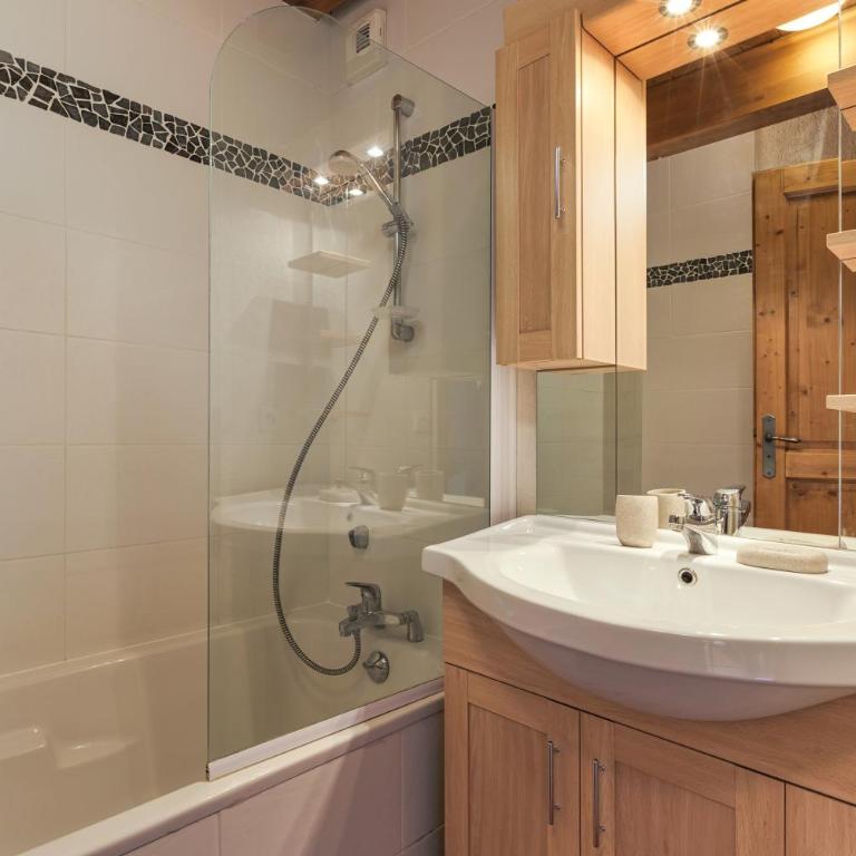 Chateau - Charming Apartment in the city Center with 3 bedrooms - By Cozee Rentals - Appartement 3 Chambres - 41