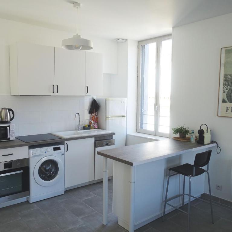 Maison Carrée/Coeur historique de Nîmes - Superbe Appt 55m² - Apartamento de 1 dormitorio - 2