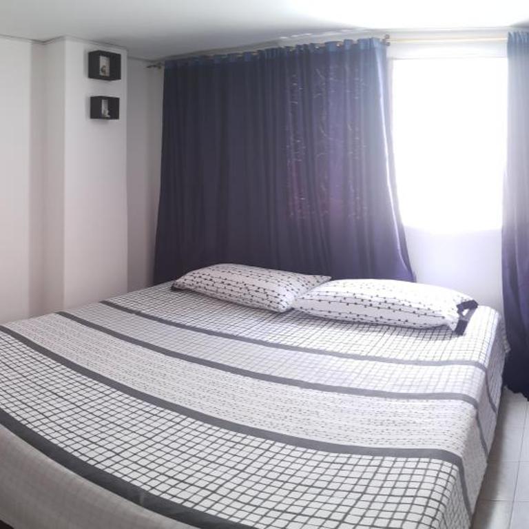 Hostal Dante - Habitación Deluxe con cama extragrande - 5