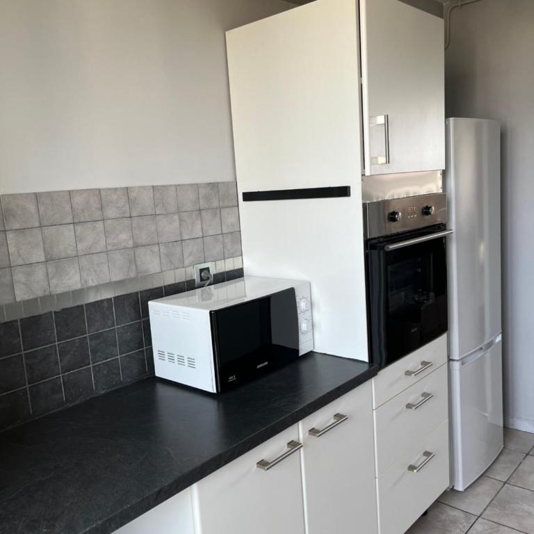Sun escape, appart rénové climatisé 3 pièces 4-6 pers, 350m de la plage - Appartement 2 Chambres - 26