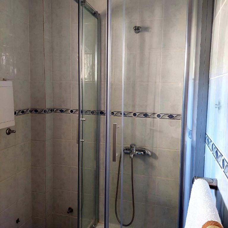 Apartments and Rooms Lijesevic - Osnovna Trokrevetna Soba - 1