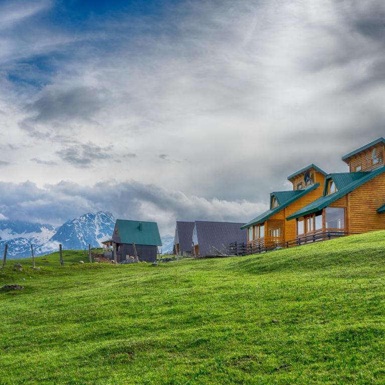 Mountain House AMI - Two-Bedroom House - 4