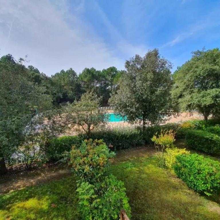 Bel appartement lumineux à Vieux Boucau avec piscine chauffée - Résidence Domaine du Golf de Pinsolle - Appartement avec Terrasse - 14
