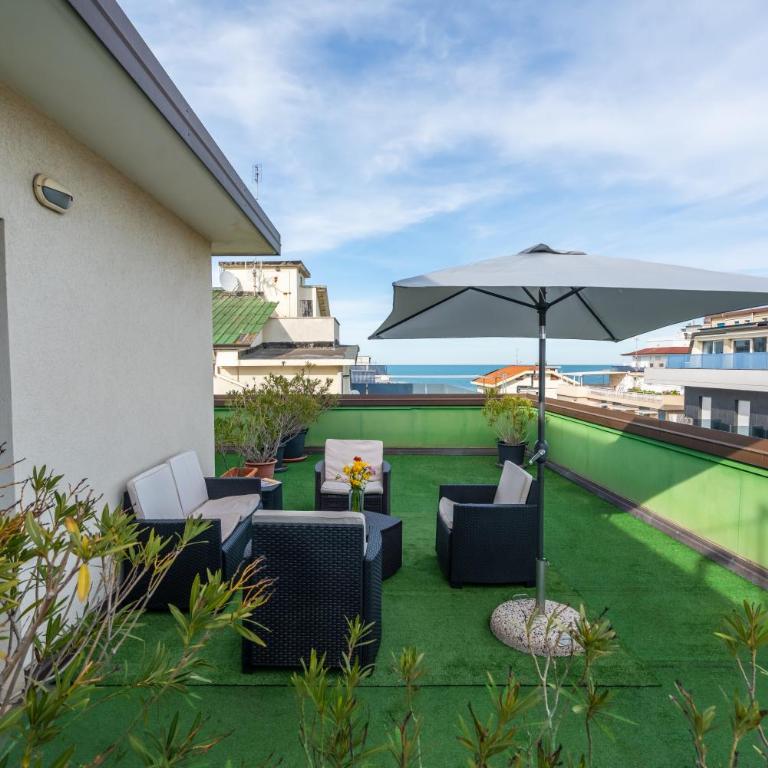 Hotel Viscount - Double Room with Terrace - 1