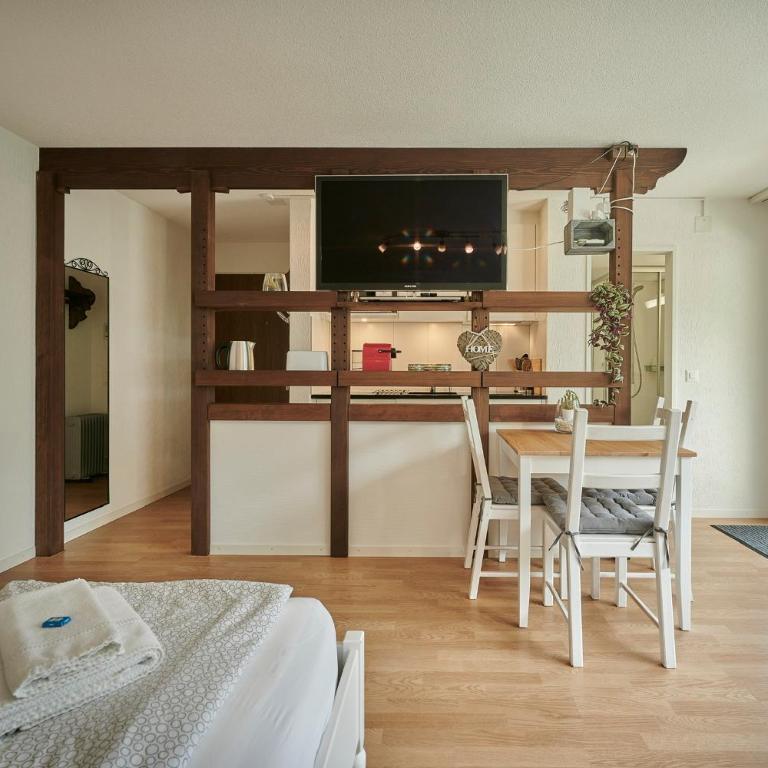 Stay Switzerland Apartments - Studio with Mountain View - 3