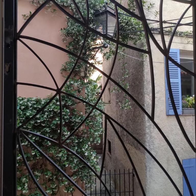 Magnifique studio coeur Vieil Antibes - Apartment mit 1 Schlafzimmer - 24