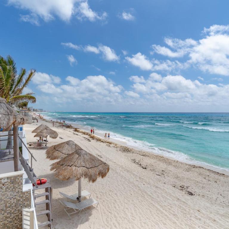 Beachfront Three-Story Coastal Penthouse, 3BR-3BA - Penthouse Apartment - 31