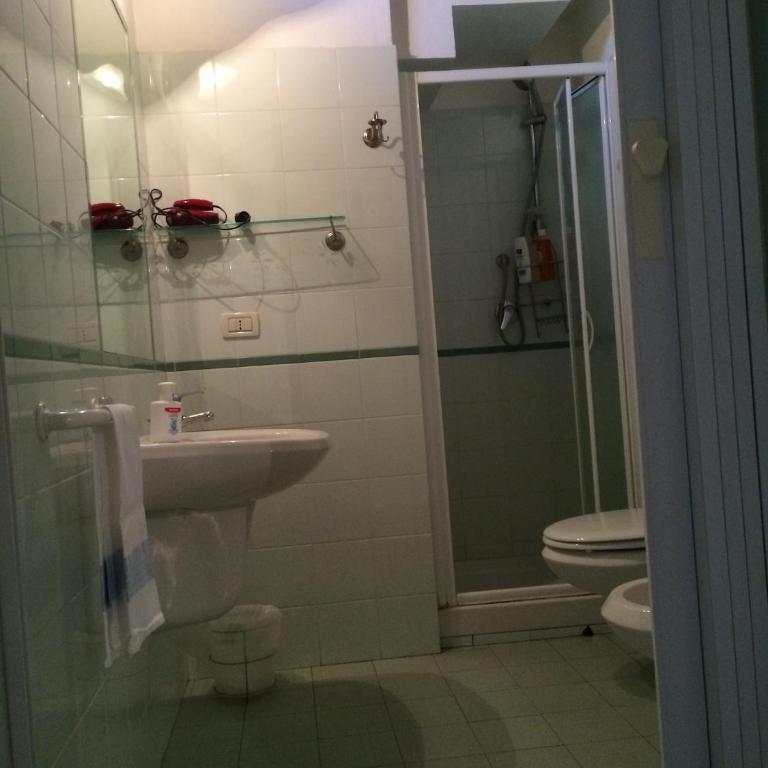 Residenza alla Lizza - Camera Doppia con Letti Singoli con Bagno Privato - 3